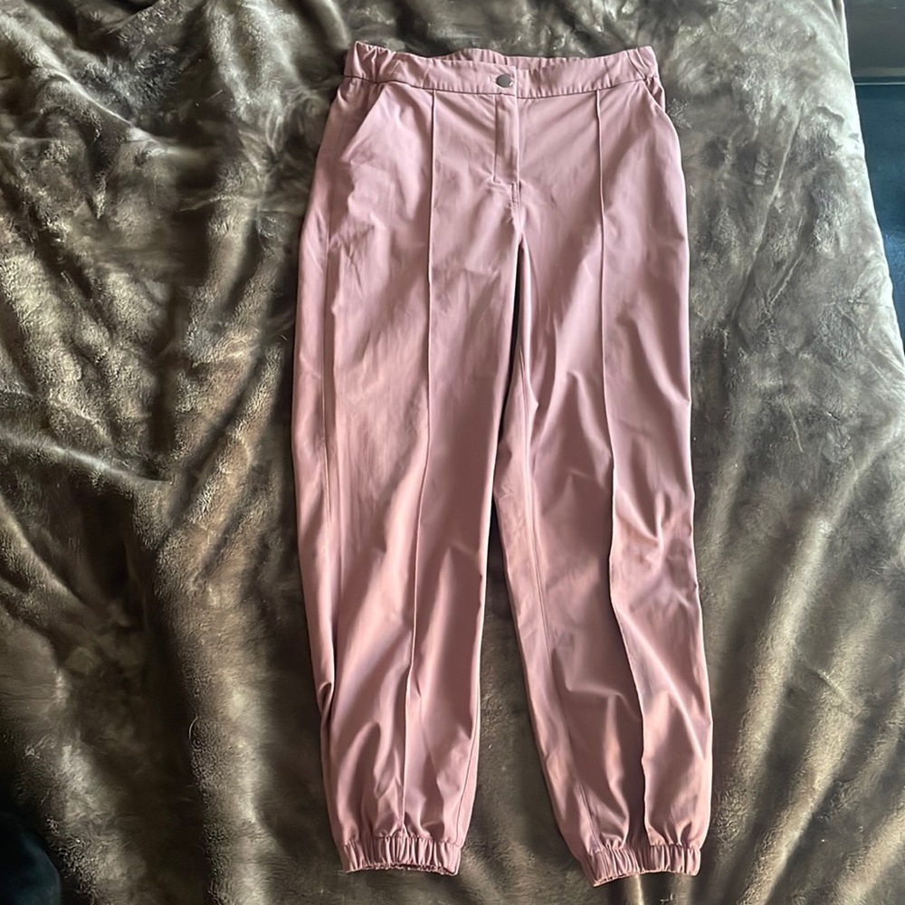 Lululemon joggers size 28 with pockets
